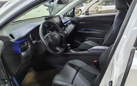 Toyota C-HR I рестайлинг, 2021 год, 2 120 000 рублей, 7 фотография