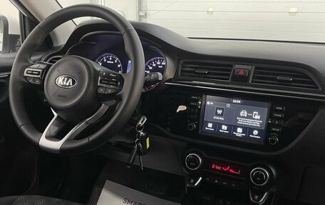 KIA Rio IV, 2018 год, 1 599 000 рублей, 9 фотография