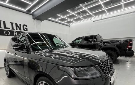 Land Rover Range Rover IV рестайлинг, 2020 год, 7 600 000 рублей, 3 фотография