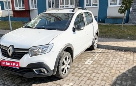 Renault Sandero II рестайлинг, 2019 год, 975 000 рублей, 1 фотография