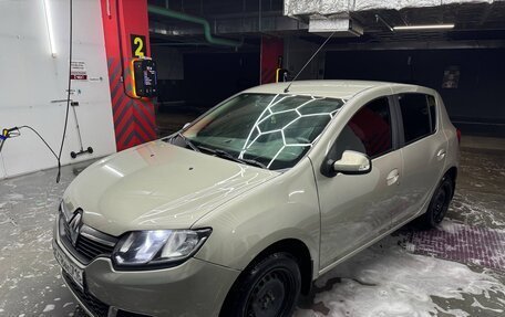 Renault Sandero II рестайлинг, 2015 год, 880 000 рублей, 3 фотография