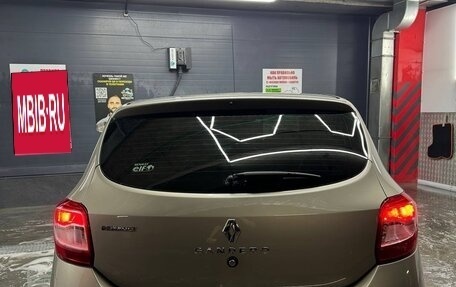 Renault Sandero II рестайлинг, 2015 год, 880 000 рублей, 12 фотография