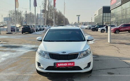 KIA Rio III рестайлинг, 2013 год, 900 000 рублей, 2 фотография