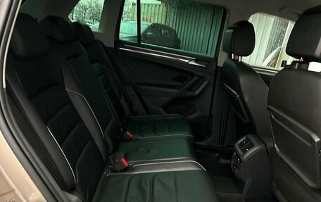 Volkswagen Tiguan II, 2018 год, 2 482 700 рублей, 10 фотография