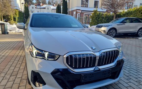 BMW 5 серия, 2025 год, 8 700 000 рублей, 13 фотография