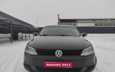Volkswagen Jetta VI, 2014 год, 1 050 000 рублей, 3 фотография