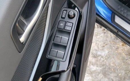 Toyota C-HR I рестайлинг, 2021 год, 2 799 000 рублей, 14 фотография