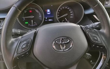 Toyota C-HR I рестайлинг, 2021 год, 2 799 000 рублей, 18 фотография