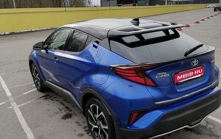 Toyota C-HR I рестайлинг, 2021 год, 2 799 000 рублей, 5 фотография