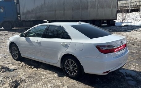 Toyota Camry, 2017 год, 2 300 000 рублей, 4 фотография