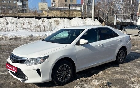 Toyota Camry, 2017 год, 2 300 000 рублей, 6 фотография