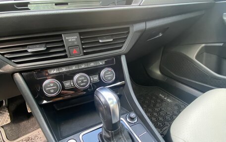 Volkswagen Jetta VII, 2020 год, 2 400 000 рублей, 11 фотография