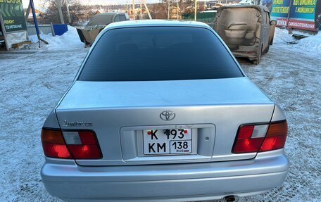 Toyota Camry, 1985 год, 460 000 рублей, 3 фотография