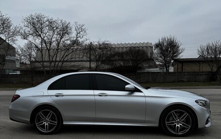 Mercedes-Benz E-Класс, 2017 год, 3 050 000 рублей, 5 фотография