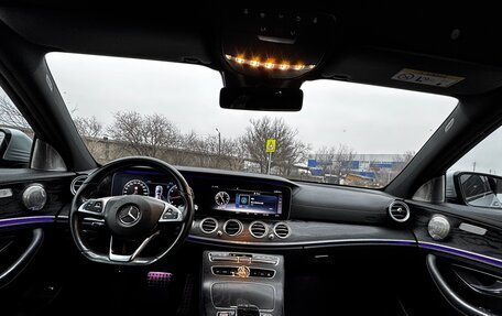 Mercedes-Benz E-Класс, 2017 год, 3 050 000 рублей, 24 фотография