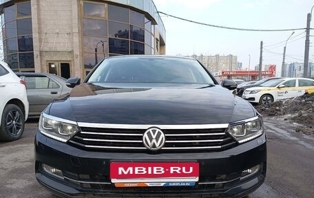 Volkswagen Passat B8 рестайлинг, 2019 год, 2 700 000 рублей, 6 фотография