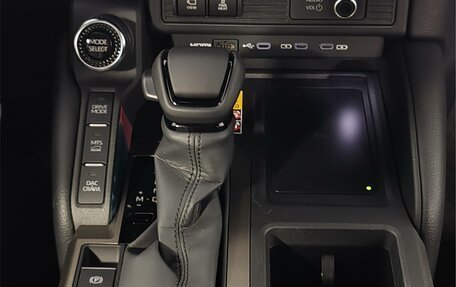 Toyota Land Cruiser Prado, 2025 год, 13 300 000 рублей, 33 фотография