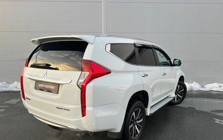 Mitsubishi Pajero Sport III рестайлинг, 2016 год, 2 774 000 рублей, 8 фотография