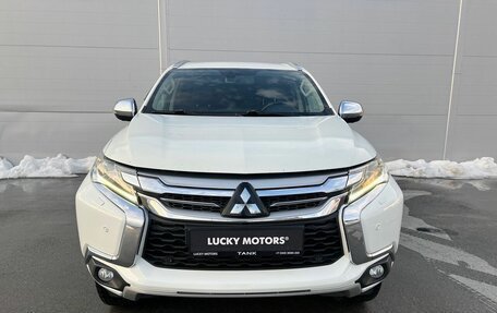 Mitsubishi Pajero Sport III рестайлинг, 2016 год, 2 774 000 рублей, 2 фотография