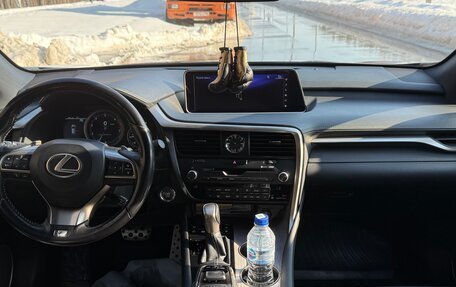 Lexus RX IV рестайлинг, 2018 год, 4 500 000 рублей, 8 фотография