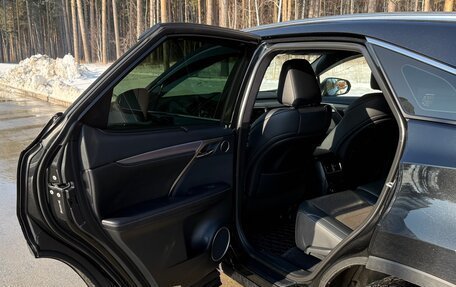 Lexus RX IV рестайлинг, 2018 год, 4 500 000 рублей, 20 фотография