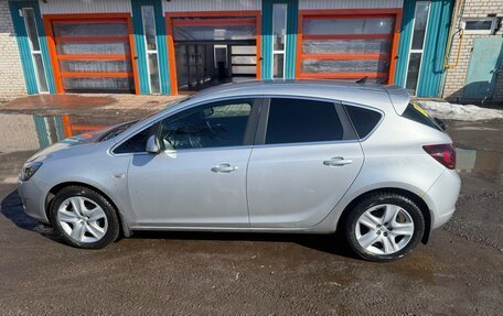 Opel Astra J, 2010 год, 3 фотография