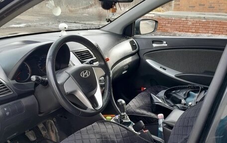 Hyundai Solaris II рестайлинг, 2012 год, 600 000 рублей, 5 фотография