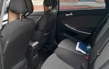 Hyundai Solaris II рестайлинг, 2012 год, 600 000 рублей, 6 фотография