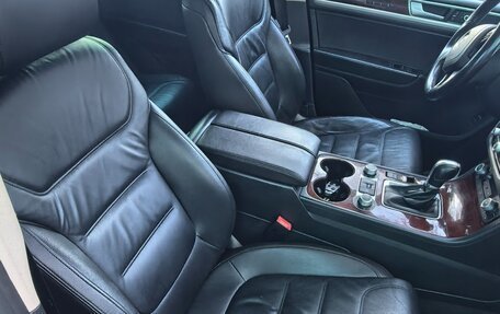 Volkswagen Touareg III, 2015 год, 2 590 000 рублей, 22 фотография