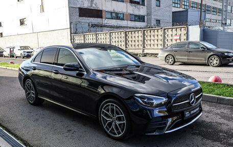 Mercedes-Benz E-Класс, 2021 год, 3 950 000 рублей, 3 фотография