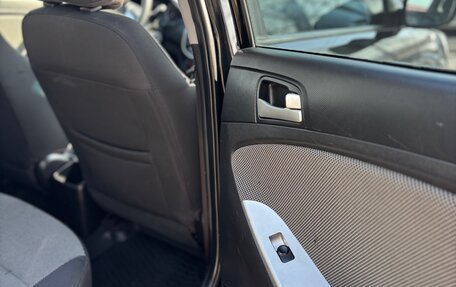 Hyundai Solaris II рестайлинг, 2013 год, 825 000 рублей, 17 фотография