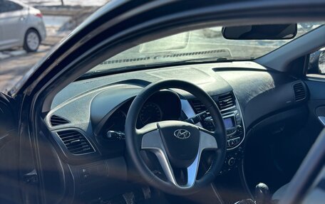 Hyundai Solaris II рестайлинг, 2013 год, 825 000 рублей, 20 фотография