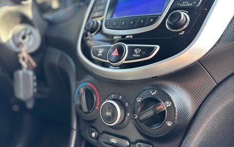 Hyundai Solaris II рестайлинг, 2013 год, 825 000 рублей, 26 фотография