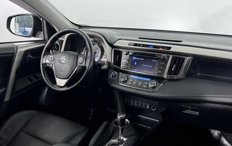 Toyota RAV4, 2013 год, 1 690 000 рублей, 13 фотография