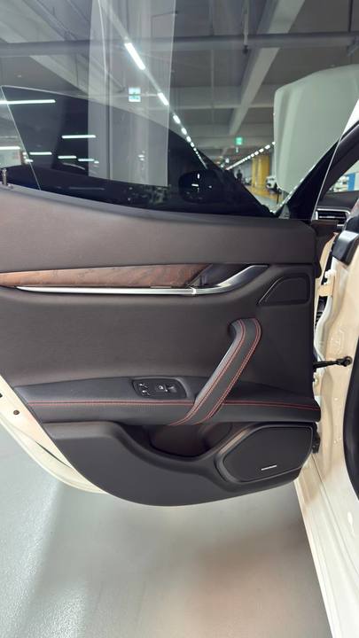 Maserati Ghibli M157 рестайлинг, 2021 год, 7 800 000 рублей, 11 фотография