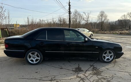 Mercedes-Benz E-Класс, 1997 год, 370 000 рублей, 10 фотография