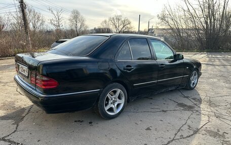 Mercedes-Benz E-Класс, 1997 год, 370 000 рублей, 9 фотография