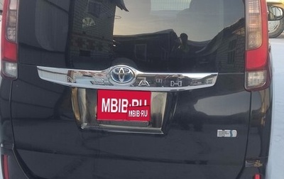 Toyota Noah III, 2014 год, 1 650 000 рублей, 1 фотография