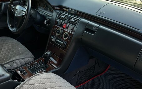 Mercedes-Benz E-Класс, 1997 год, 370 000 рублей, 24 фотография