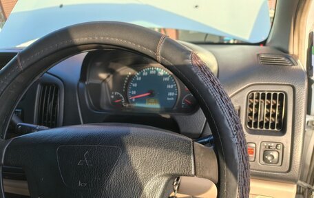 Mitsubishi Mirage VI рестайлинг, 2000 год, 340 000 рублей, 17 фотография