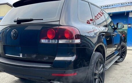 Volkswagen Touareg III, 2010 год, 1 400 000 рублей, 2 фотография