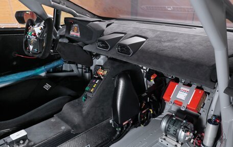 Lamborghini Huracán, 2017 год, 26 900 000 рублей, 11 фотография