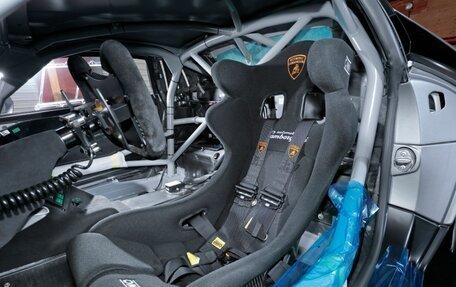 Lamborghini Huracán, 2017 год, 26 900 000 рублей, 10 фотография