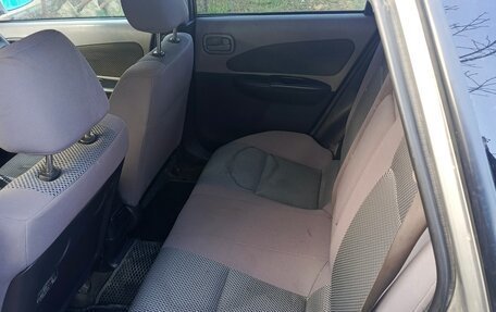 Nissan Wingroad III, 2002 год, 380 000 рублей, 10 фотография