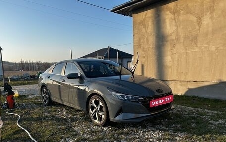 Hyundai Elantra, 2021 год, 1 990 000 рублей, 16 фотография