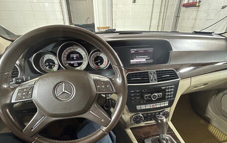 Mercedes-Benz C-Класс, 2013 год, 2 000 000 рублей, 13 фотография