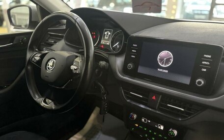 Skoda Rapid II, 2021 год, 1 819 000 рублей, 10 фотография