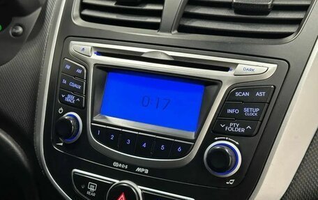 Hyundai Solaris II рестайлинг, 2012 год, 949 900 рублей, 10 фотография