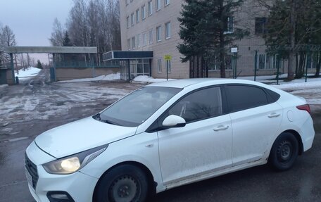 Hyundai Solaris II рестайлинг, 2017 год, 550 000 рублей, 2 фотография