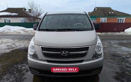 Hyundai Grand Starex Grand Starex I рестайлинг 2, 2007 год, 1 100 000 рублей, 14 фотография